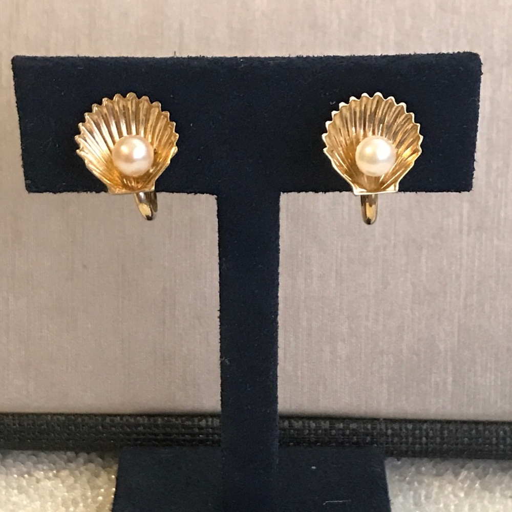 Dainty Gold and Pearl Earrings